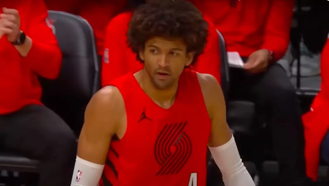 Lakers expand wing search with interest in Matisse Thybulle