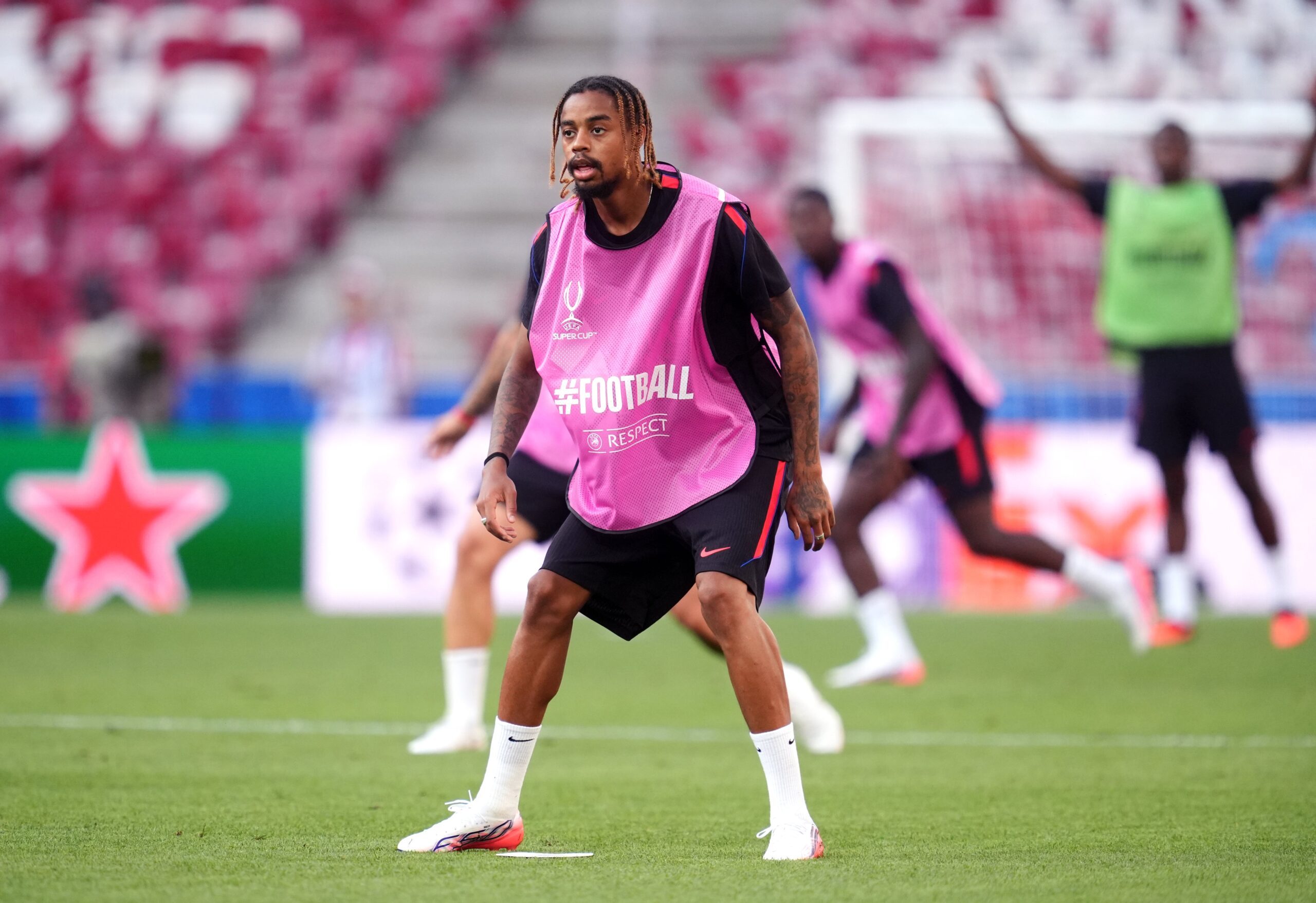 Transfer news LIVE: Barcola’s PSG exit, Alvarez to Arsenal update, huge Man Utd boost