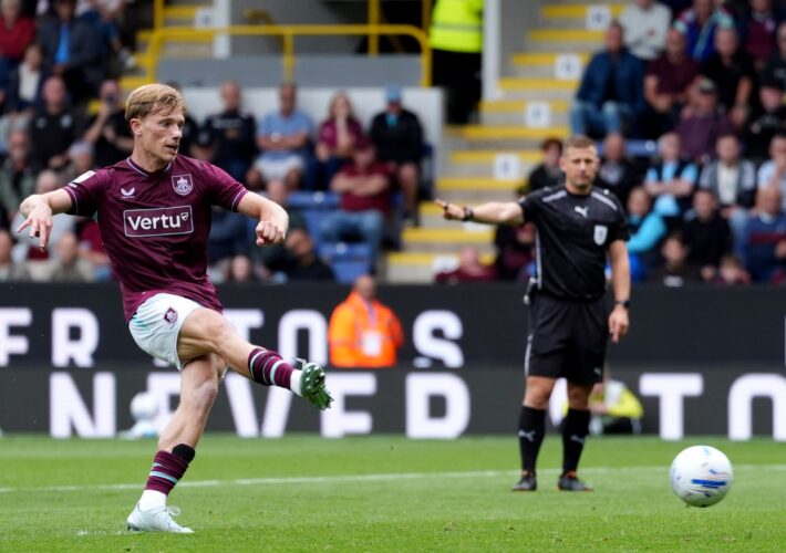 Old issues resurface for West Ham in Championship draw at Turf Moor
