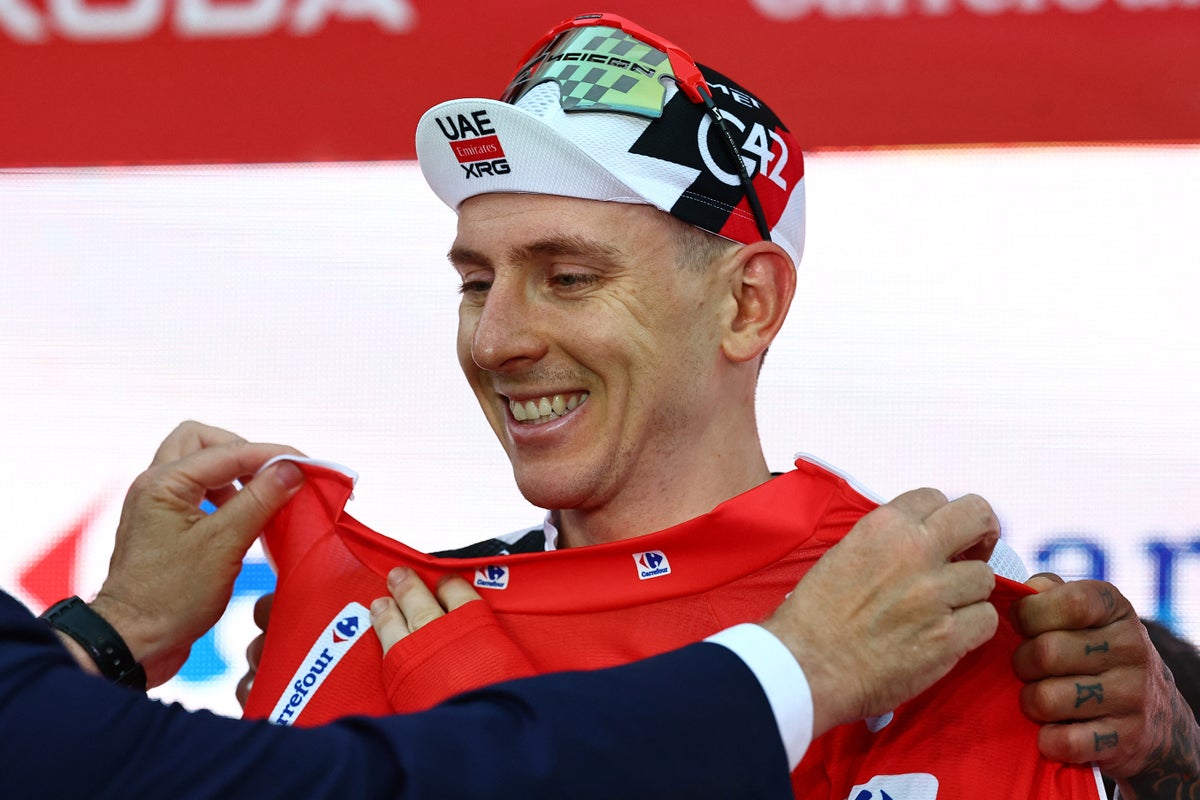 Tadej Pogacar pips British trio to opening stage victory in ominous start to Vuelta a Espana
