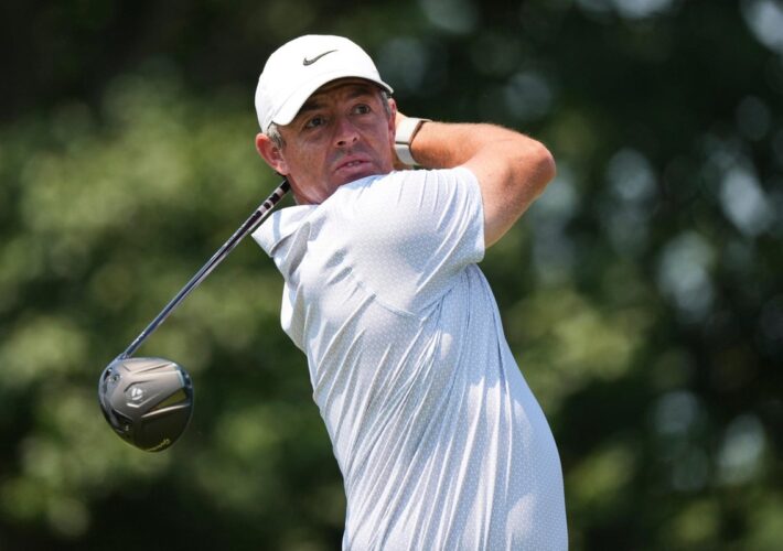 Rory McIlroy keeps BMW Championship hopes alive with strong third round