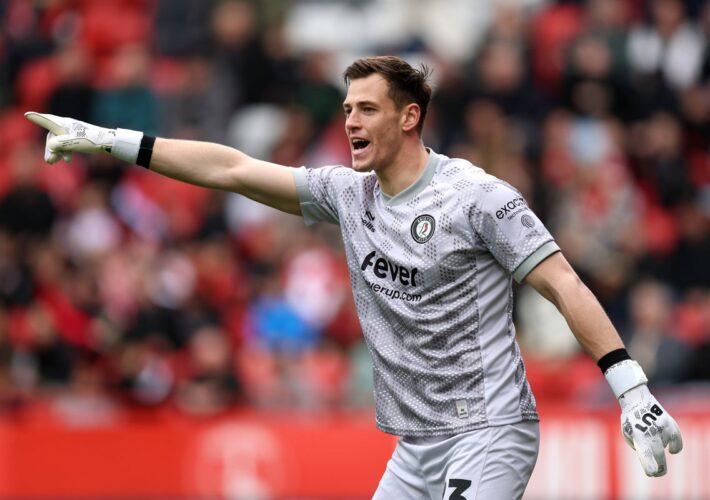 Man United set to offload two goalkeepers as Michael Carrick’s squad overhaul gathers pace