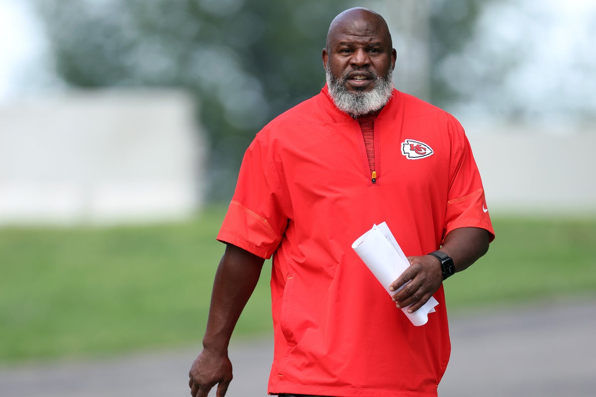 Chiefs coach Eric Bieniemy returns to practice for first time since his wife’s shooting