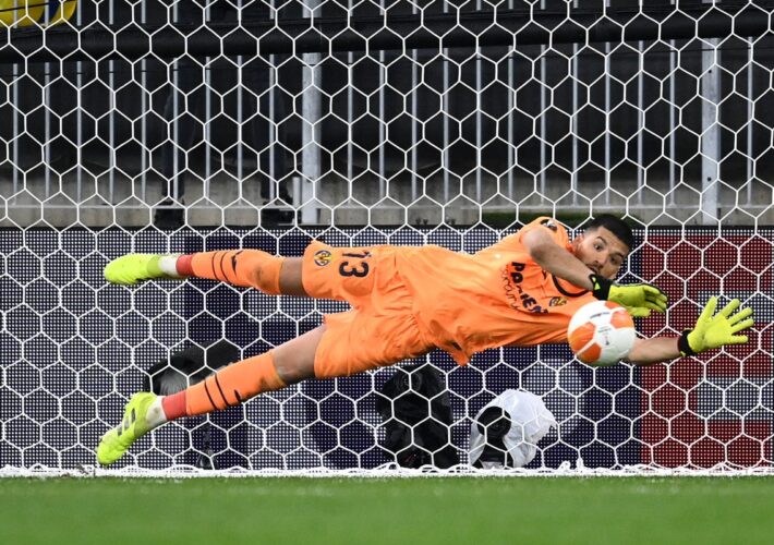 Man City agree cut-price deal for new Gianluigi Donnarumma deputy