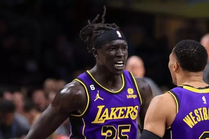 Besiktas adds David DeJulius, Wenyen Gabriel for EuroLeague return