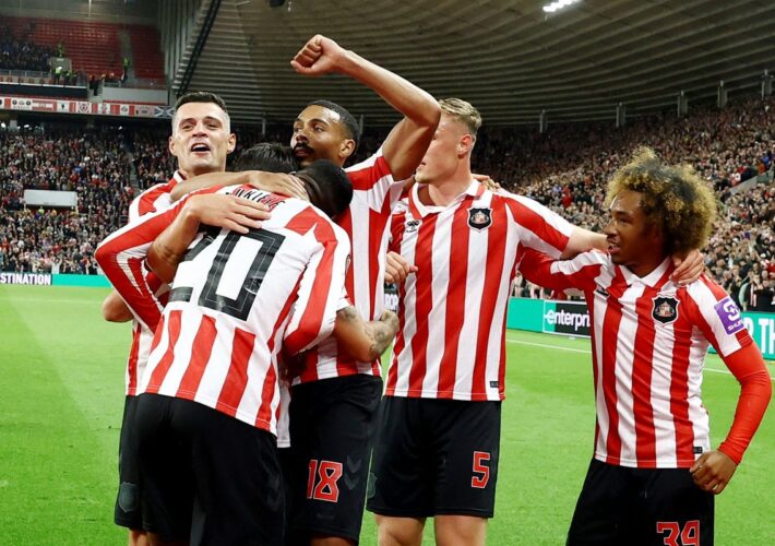 Sunderland begin historic European campaign with battling AZ Alkmaar win