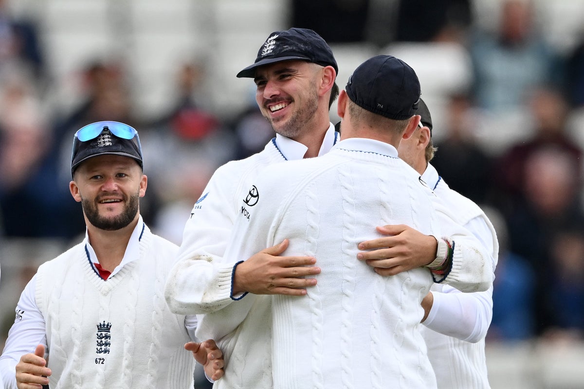 Bowlers shine again as England dominate dismal new-look Pakistan