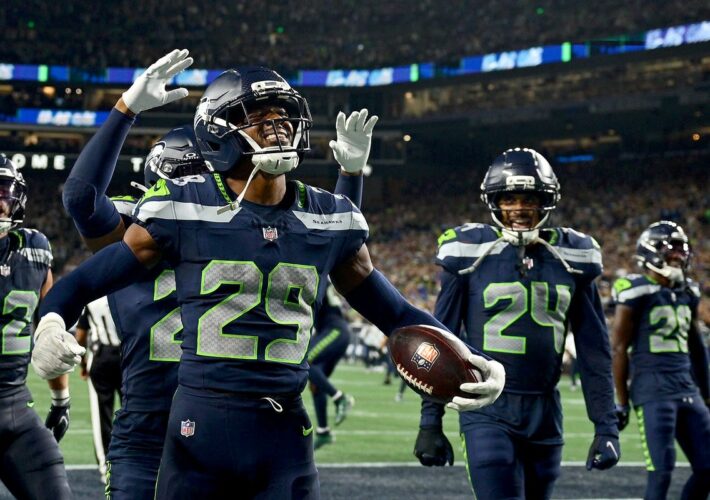 Seahawks overcome Sam Darnold injury blow to beat Patriots in Super Bowl rematch