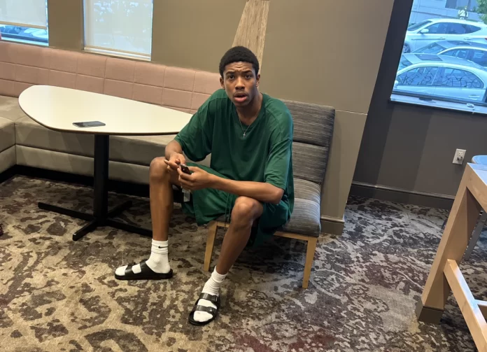 Fake basketball player steals $90,000 BMW SUV